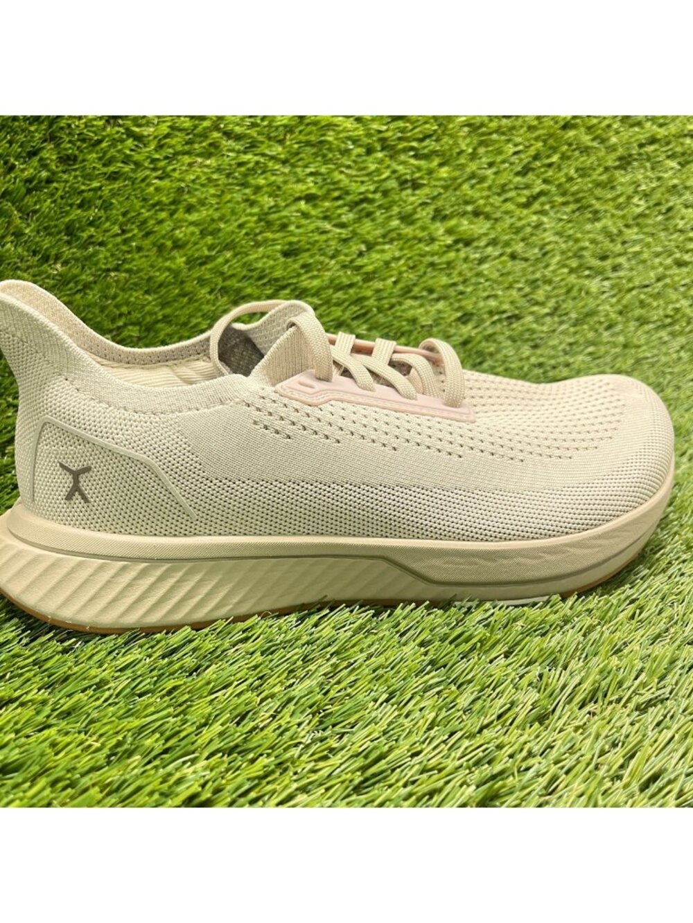 Flux Footwear Adapt Runner Sand Mens Size 8 Womens 9.5 Athletic Shoes Sneakers